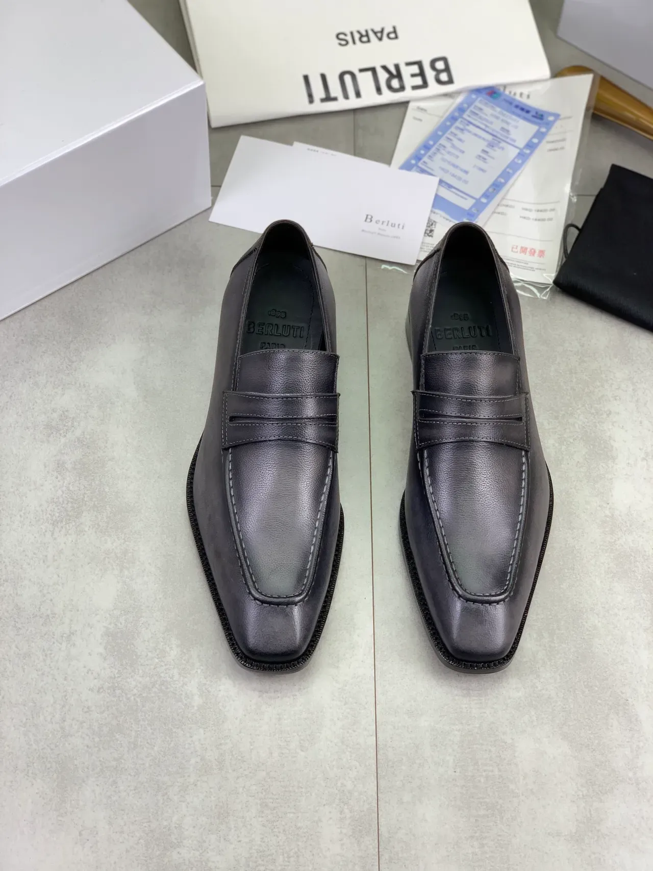 Berluti لافر بيني أصابع مربعة جلد أسود 5