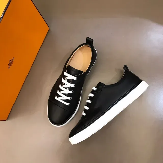 Black and White Low-Top Lace-Up Sneaker 8
