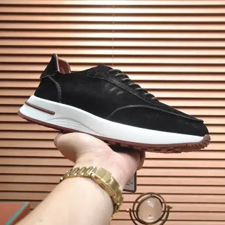 أحذية رياضية سوداء بنية سويدي midsole منحوتة بيضاء