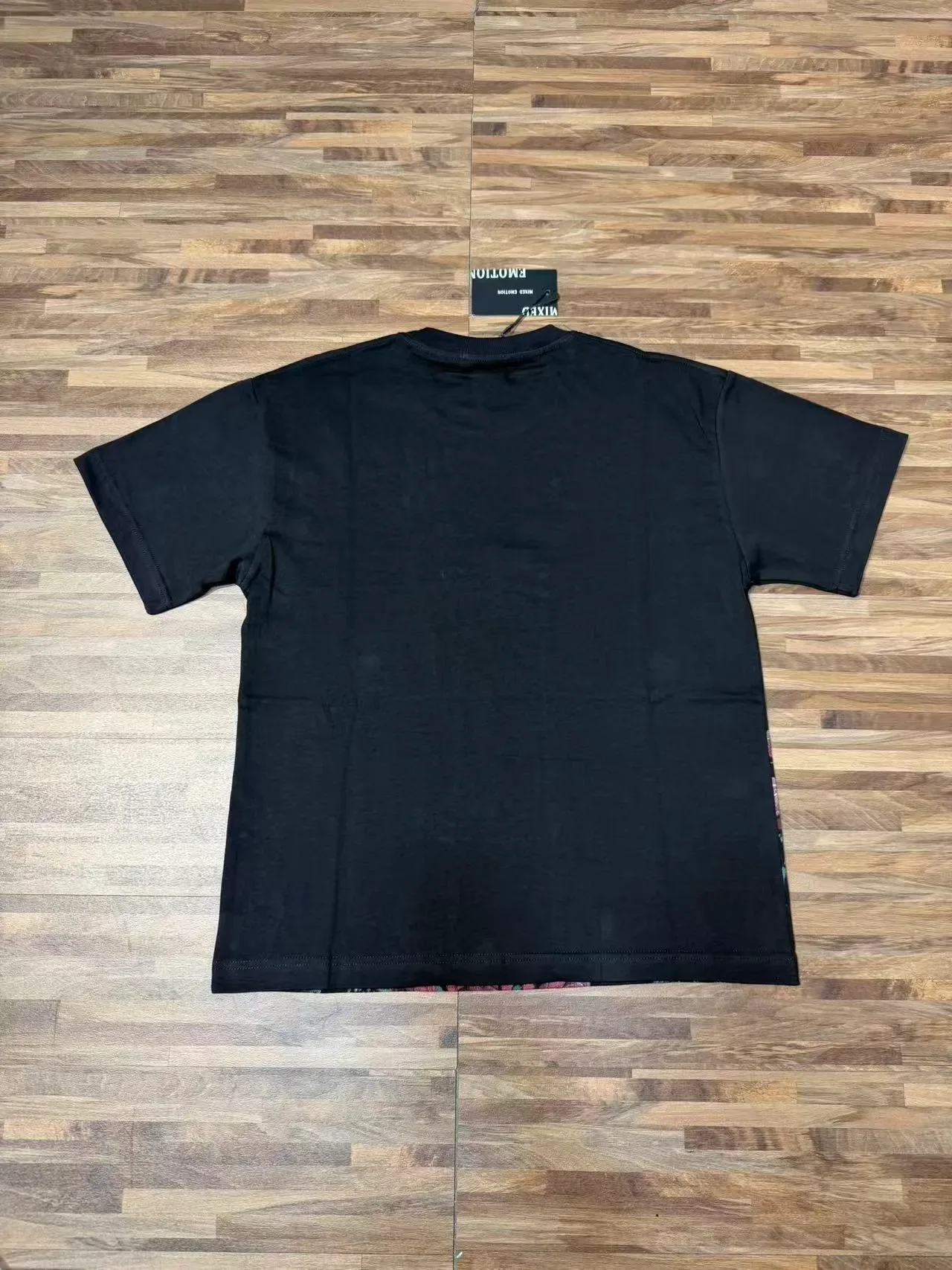 Black Graphic-Print Angel Motif T-Shirt 7