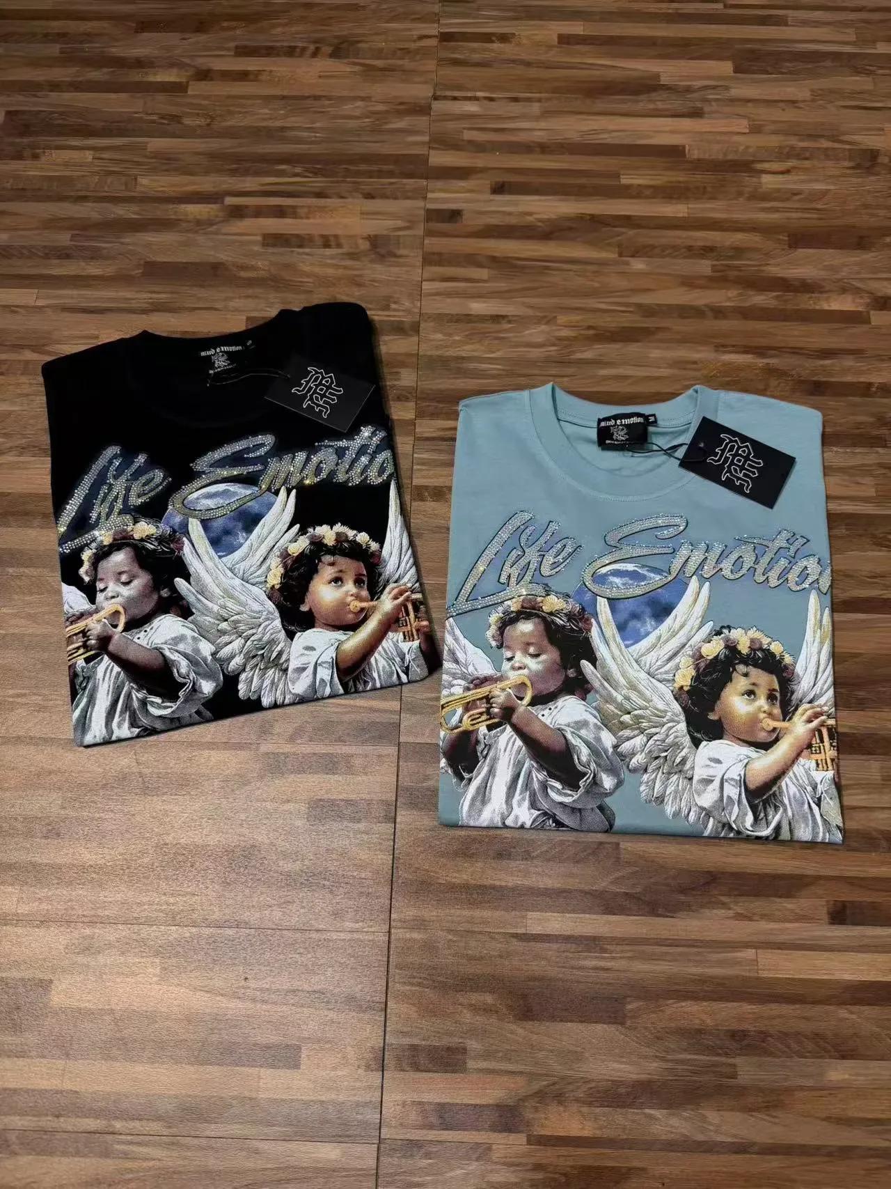 Black Graphic-Print Angel Motif T-Shirt 8