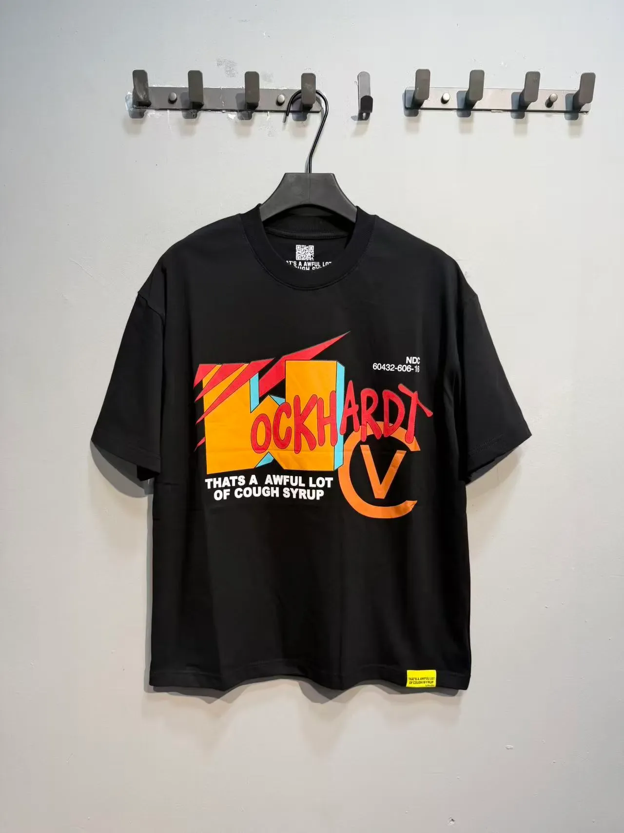 Black Graphic-Print Oversized T-Shirt 7