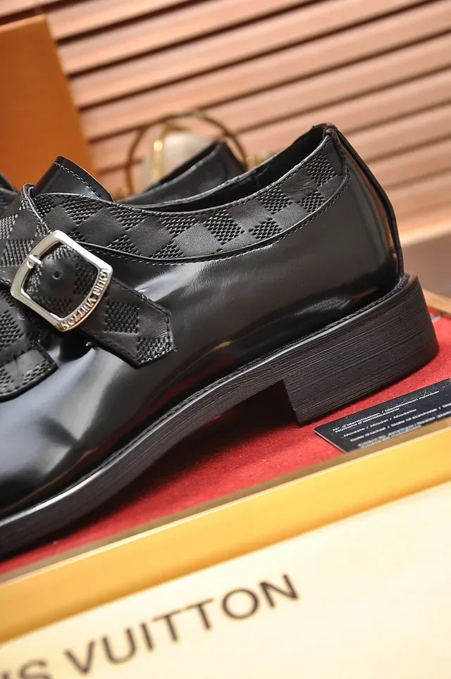 Zapatos Monk de Cuero Patentado Negro y Plata con Correa Simple 2
