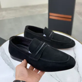 কালো সুয়েড পেনি স্ট্র্যাপ লোফার