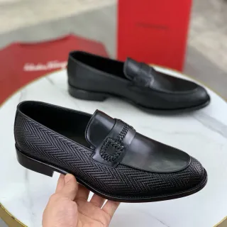কালো বোনা চামড়ার বোনা পট্টি লোফার