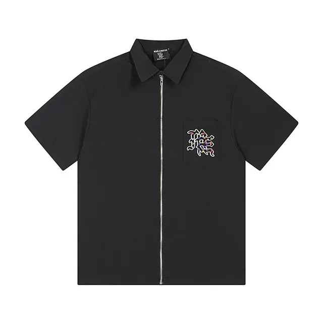 Camisa preta com zíper frontal e gráfico bordado 2