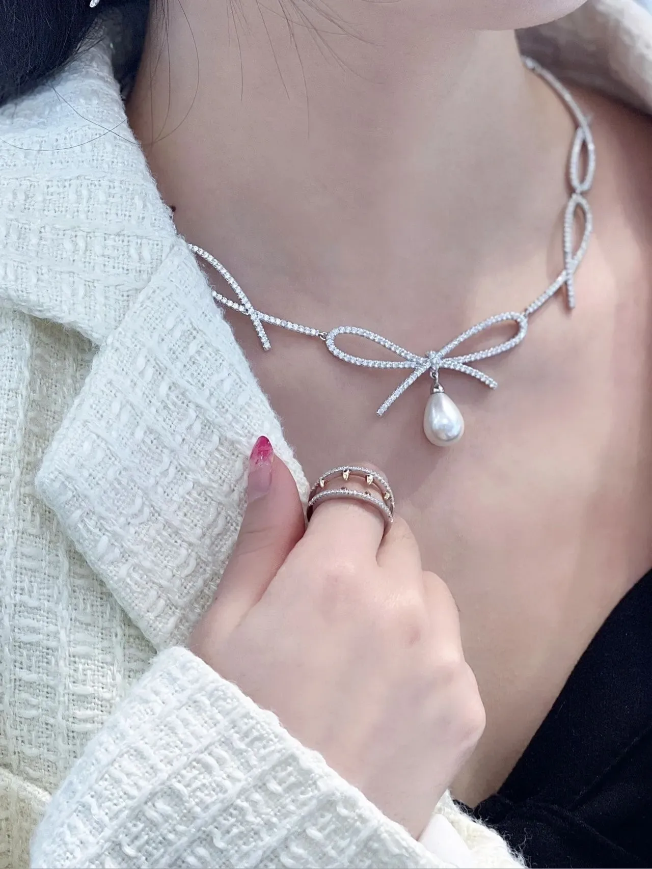 Bow-Shaped Pavé-Set Pearl-Drop Choker Necklace 2
