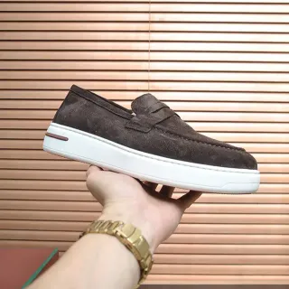 Loafer Penny Strap de Camurça Marrom e Branco