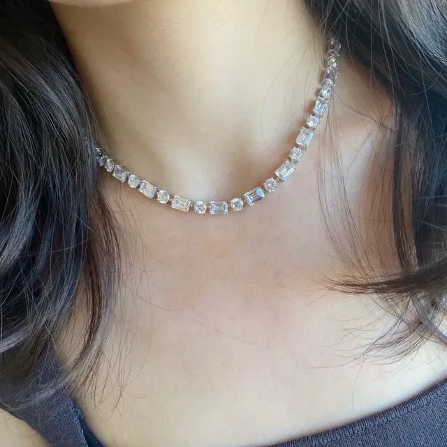 Clear and Pale Yellow Baguette-Cut Linear Stone Necklaces 9