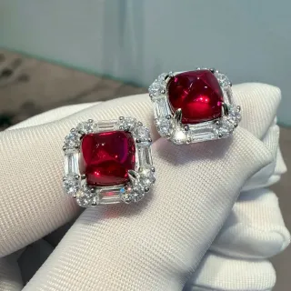 أقراط Cushion-Cut حجر أحمر وماس Halo