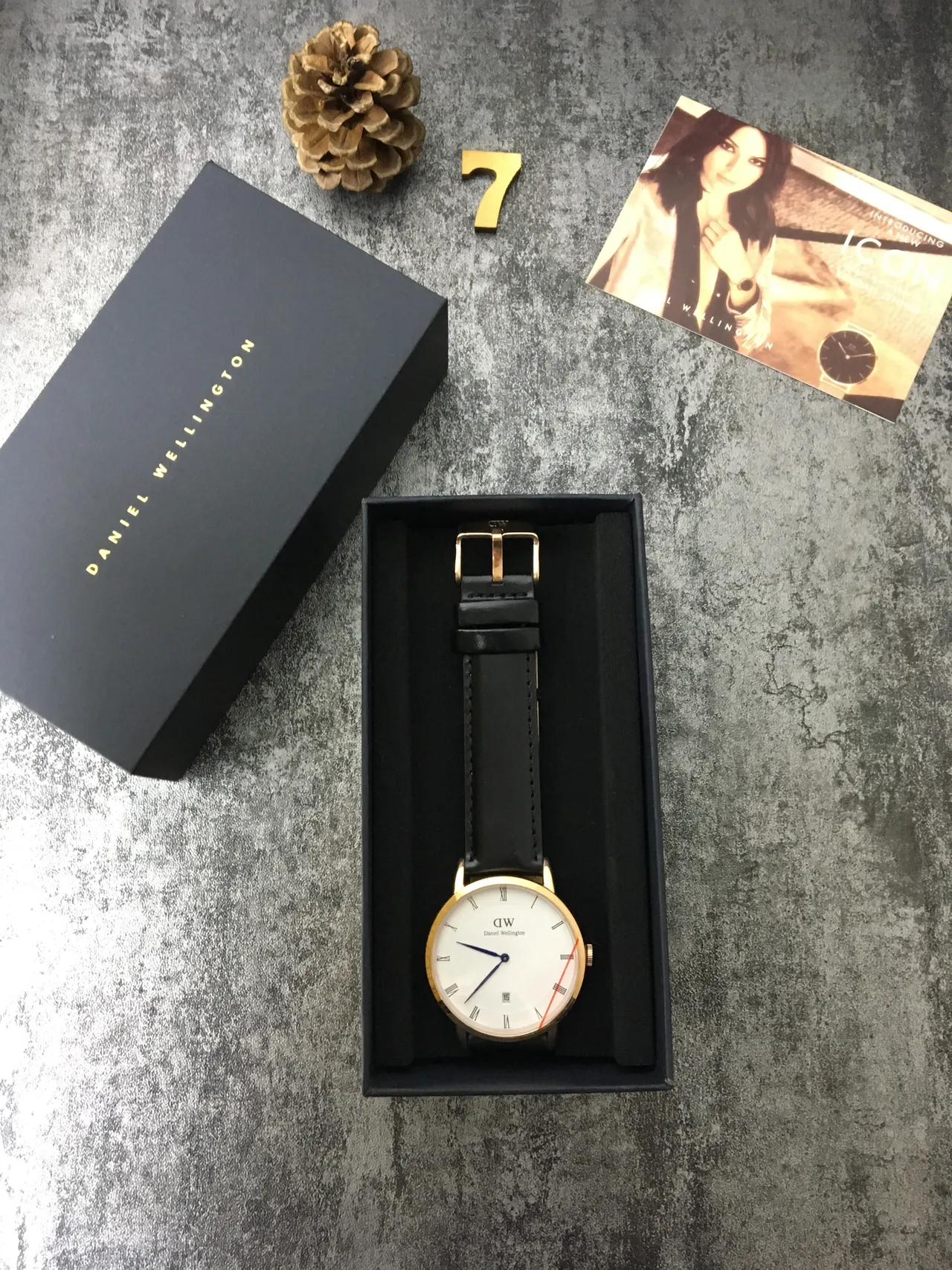 Daniel Wellington 经典黑金极简表壳石英表 2
