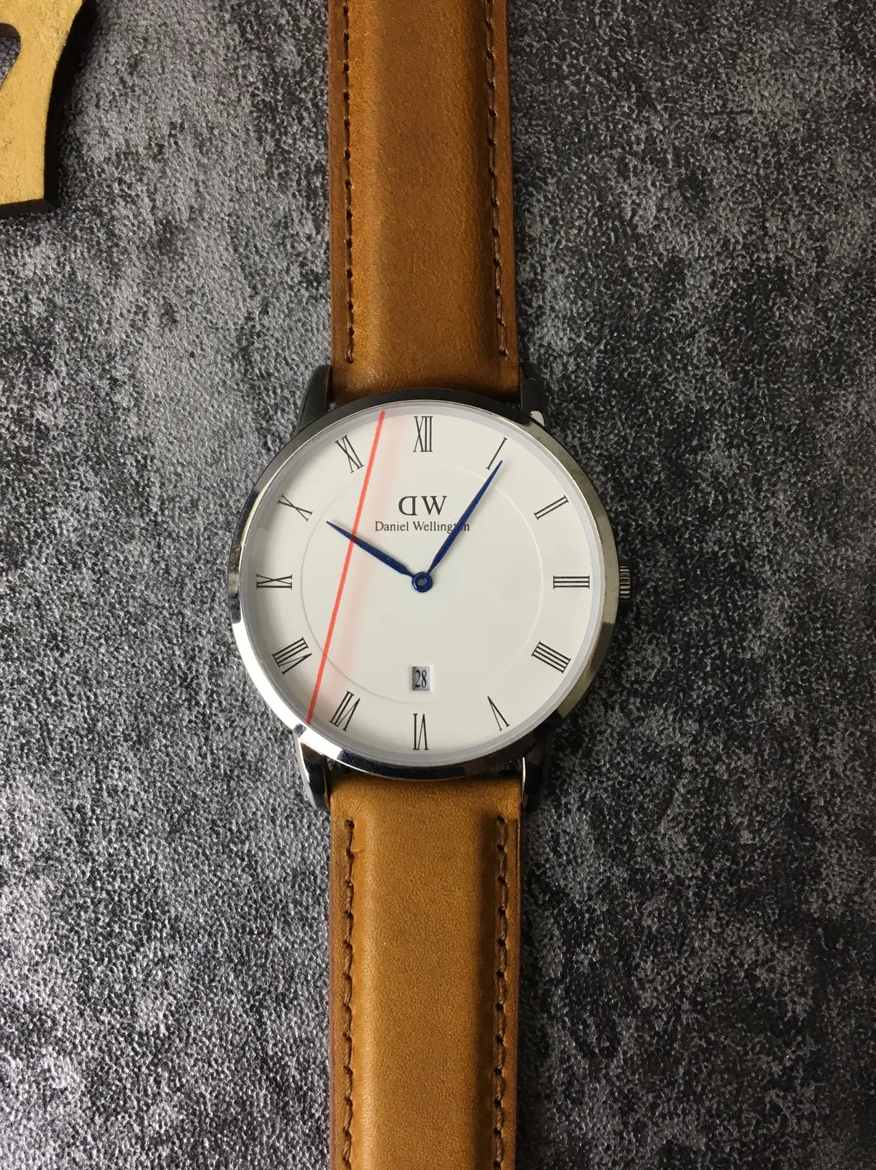 Daniel Wellington क्लासिक सफेद भूरा न्यूनतम पतला केस क्वार्ट्ज घड़ी 3
