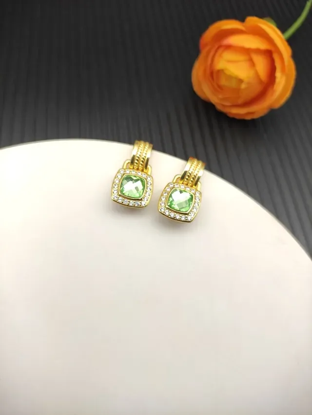 David Yurman Aretes Halo con Gemas Verdes y Diamantes en Tono Dorado 4