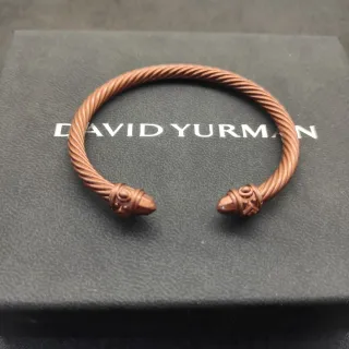 David Yurman سوار مفتوح سلك ملتوي لون نحاسي