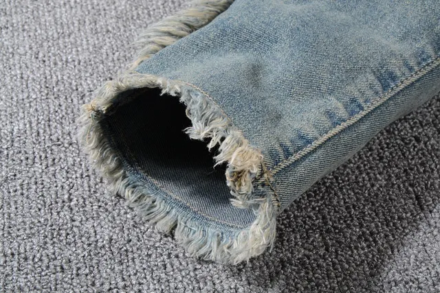 Distressed Frayed-Edge Slim-Fit Jeans 2