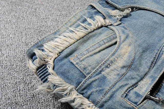Distressed Frayed-Edge Slim-Fit Jeans 9