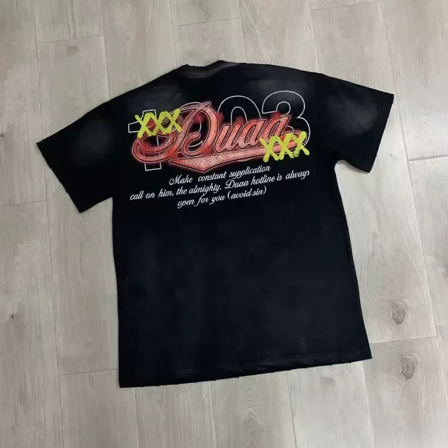 DUAA Graphic-Print Flame Motif 8-Ball Dice Ace T-Shirt 6