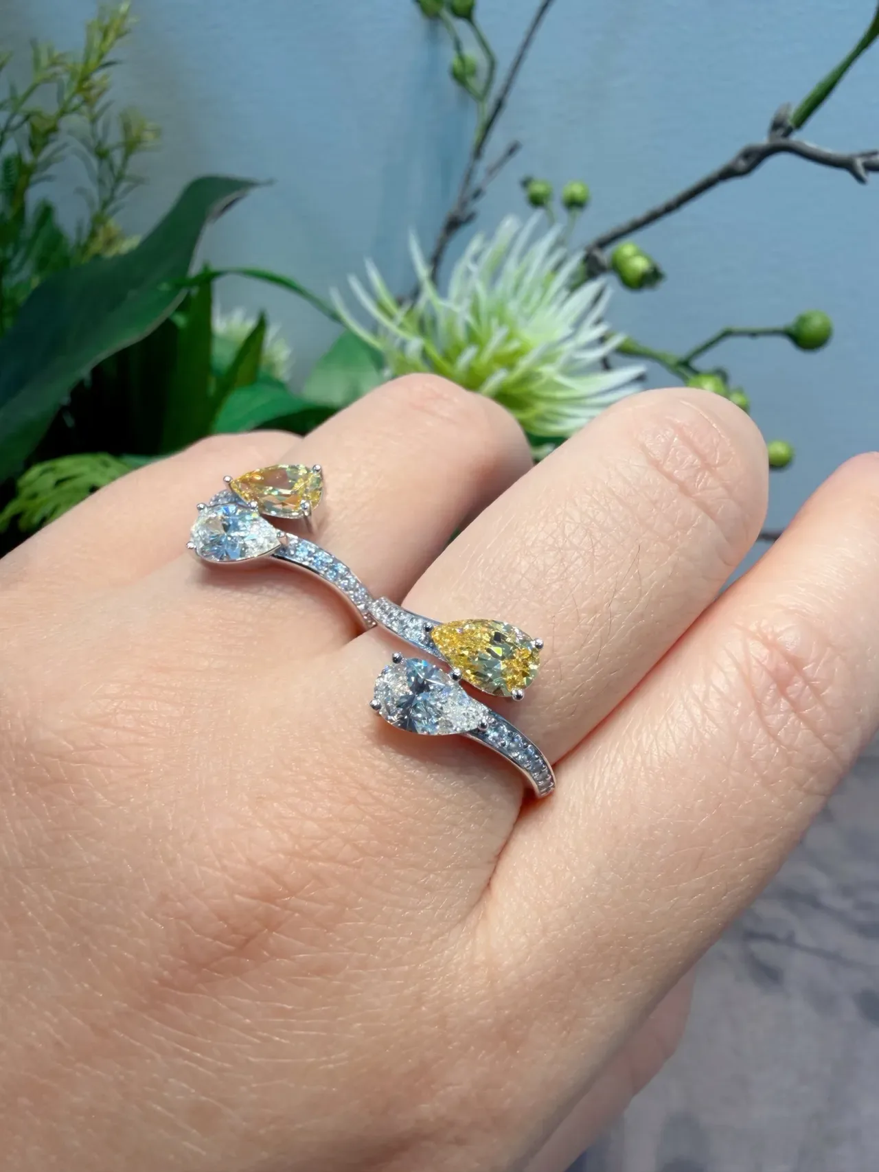 Dual Pear-Cut Two-Tone Gemstone Split Shank Ring 2