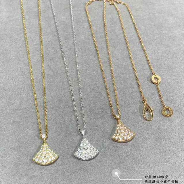 Fan-Shaped Pavé Stone Pendant Chain Necklaces 2