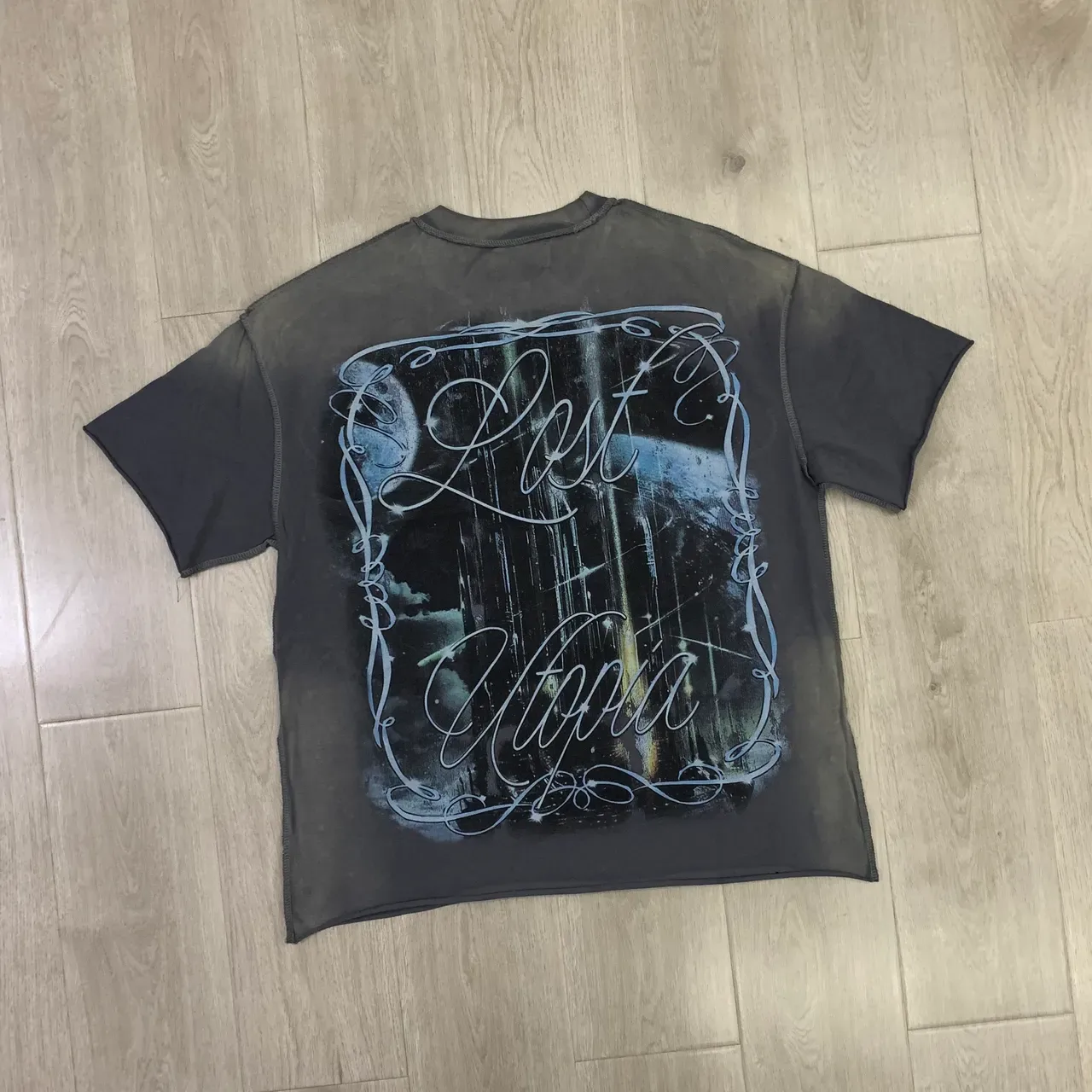 FIRST ROWS Graphic-Print Rhinestone-Embellished Charcoal Gray T-Shirt 6
