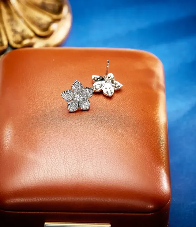Flower-Shaped Pavé Diamond Stud Earrings 5