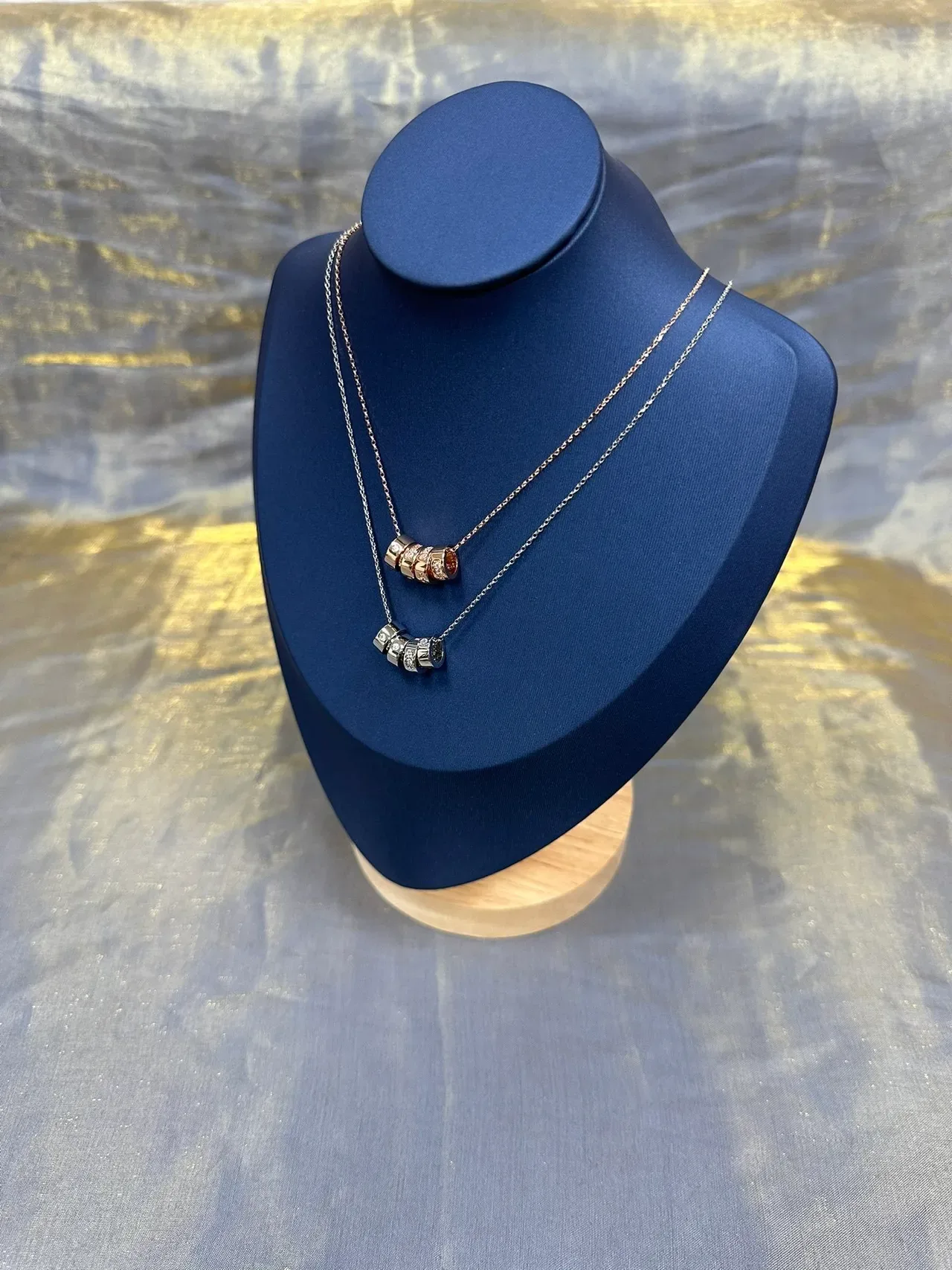 Four-Bar Faceted Stone Pendant Necklace 9