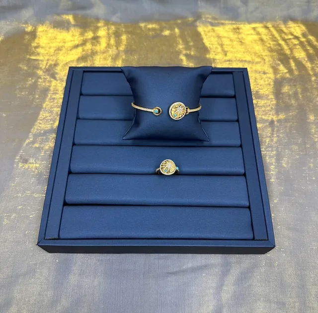 Gold Blue Pavé-Set Clear Stones Bracelet 8