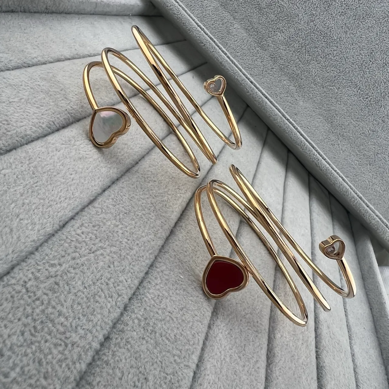 Gold Burgundy Open Bangle Heart-Shaped Inlay Bracelet 5