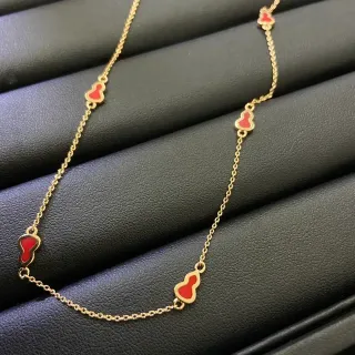 সোনালি লাল চেইন এনামেল কদ্দু চার্ম নেকলেস