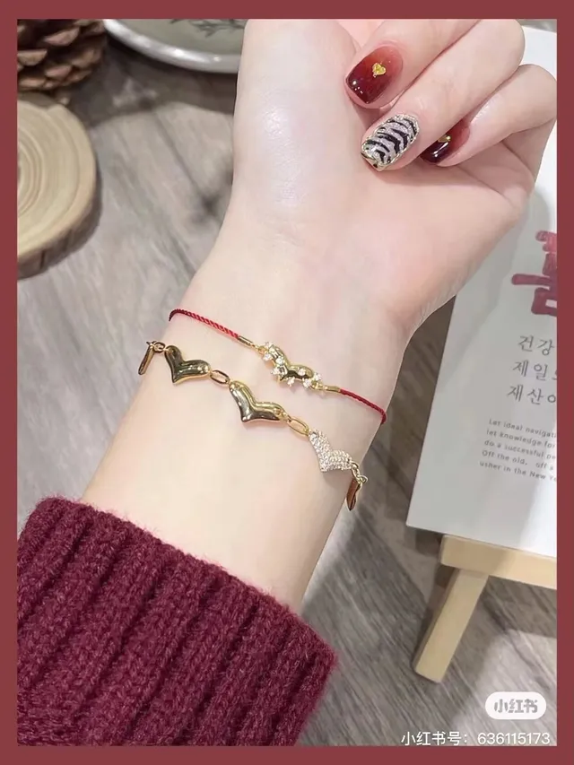 Gold Red Chain Heart-Shaped Links Bracelet 4