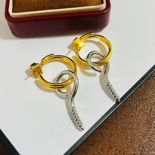 Joias Dangle Asimétricas Esculpidas em Metal Dourado e Prateado Duplo Tom