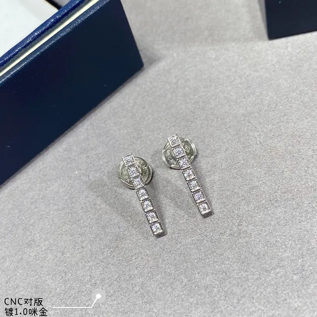 Brincos de ouro e prata com barra vertical pavé-set de pedras quadradas 3