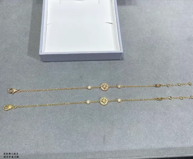 金色罗盘玫瑰搪瓷和水晶链条手链 2