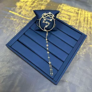 Colar com Corrente em Camadas e Motivo de Estrela de Cristal em Tom Dourado