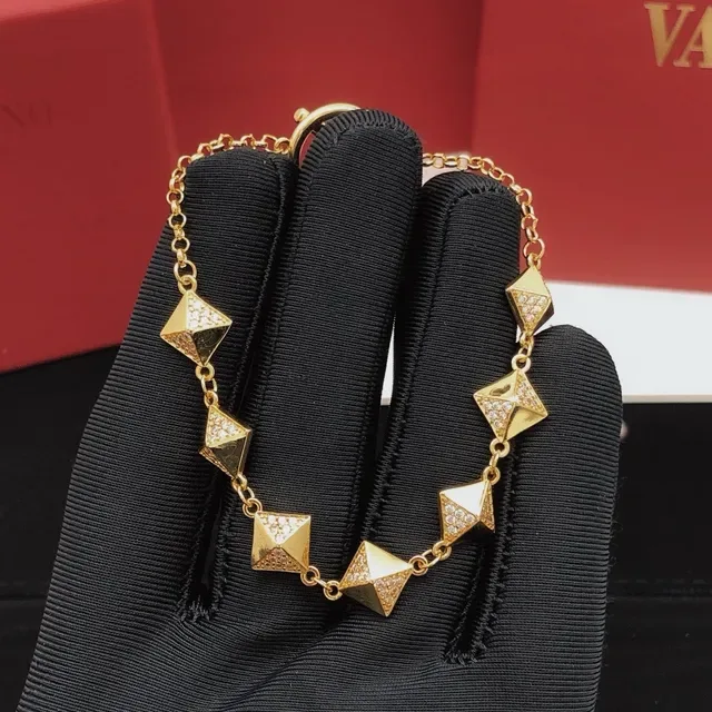 Gold-Tone Pavé Pyramid Charm Toggle Clasp Bracelet 5