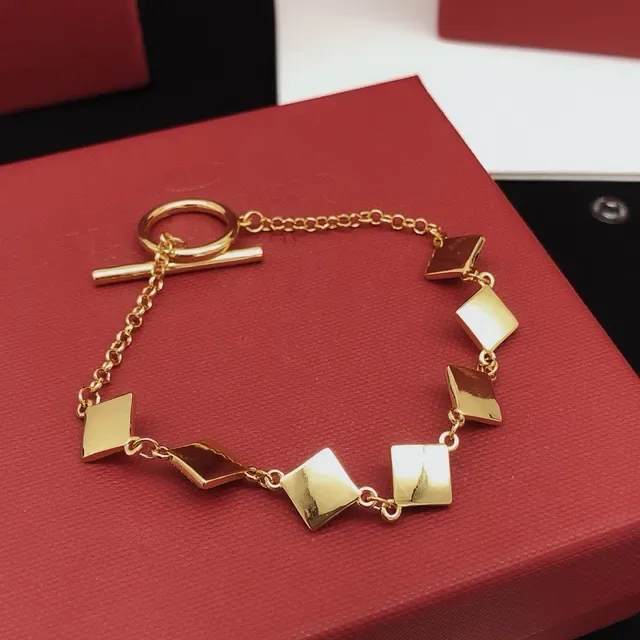 Gold-Tone Pavé Pyramid Charm Toggle Clasp Bracelet 7
