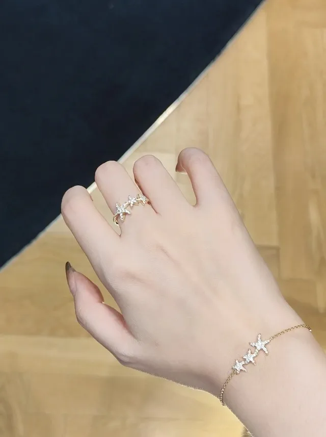 金色调 Pavé 海星簇形手链 3