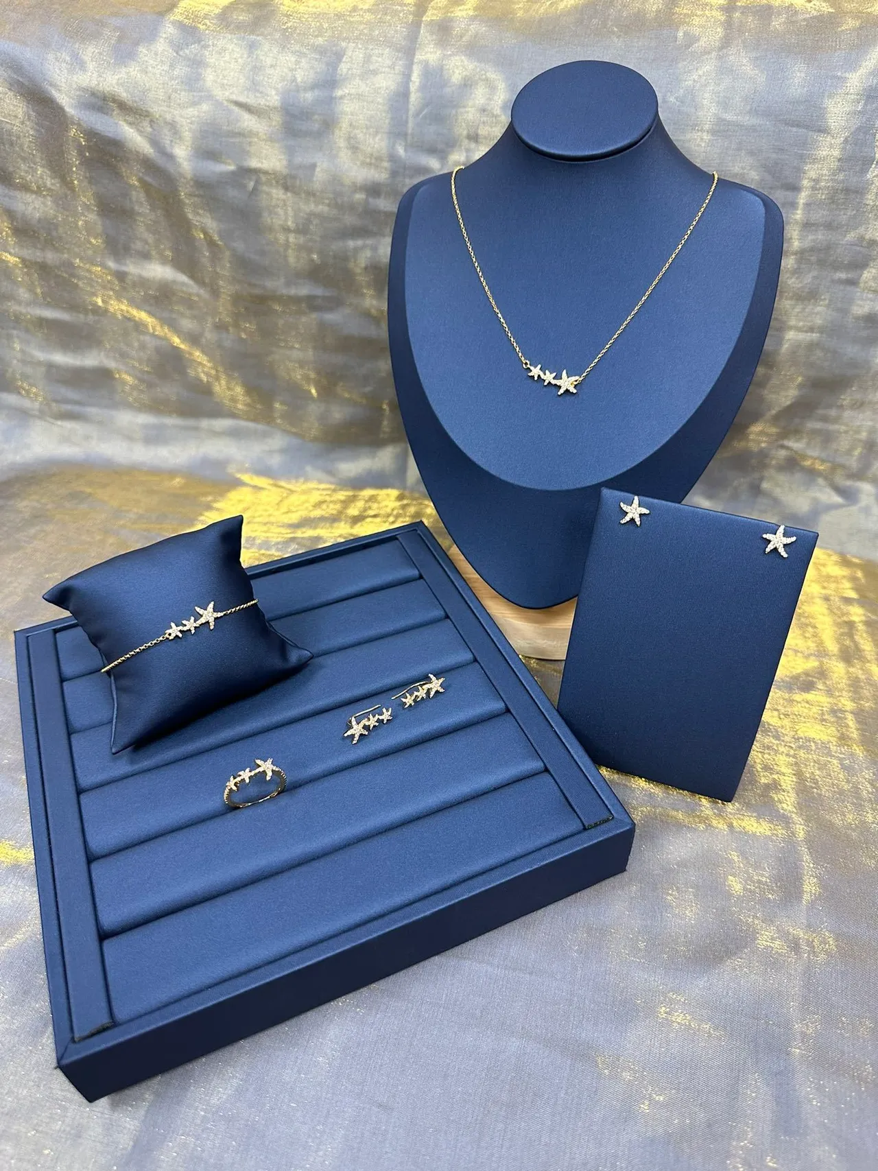 金色调 Pavé 海星簇形手链 8