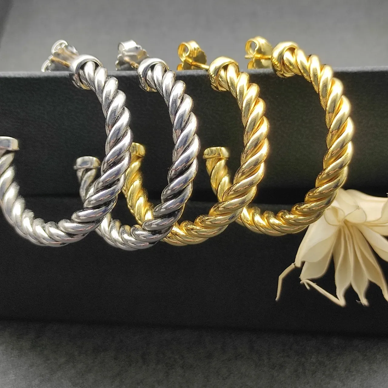 Gold Twisted Rope Hoop Earrings 2