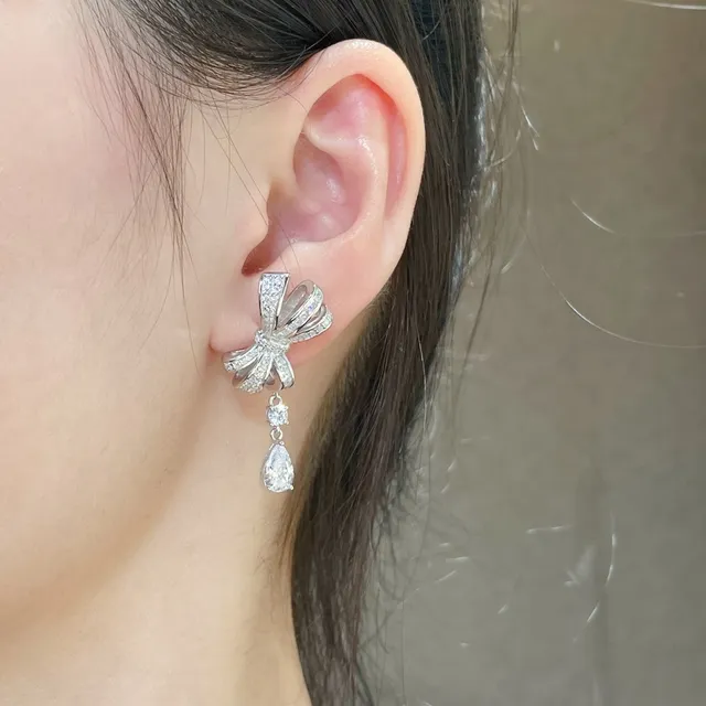Graff Bow Silver Transparent Pavé-Set Diamonds Earrings 8