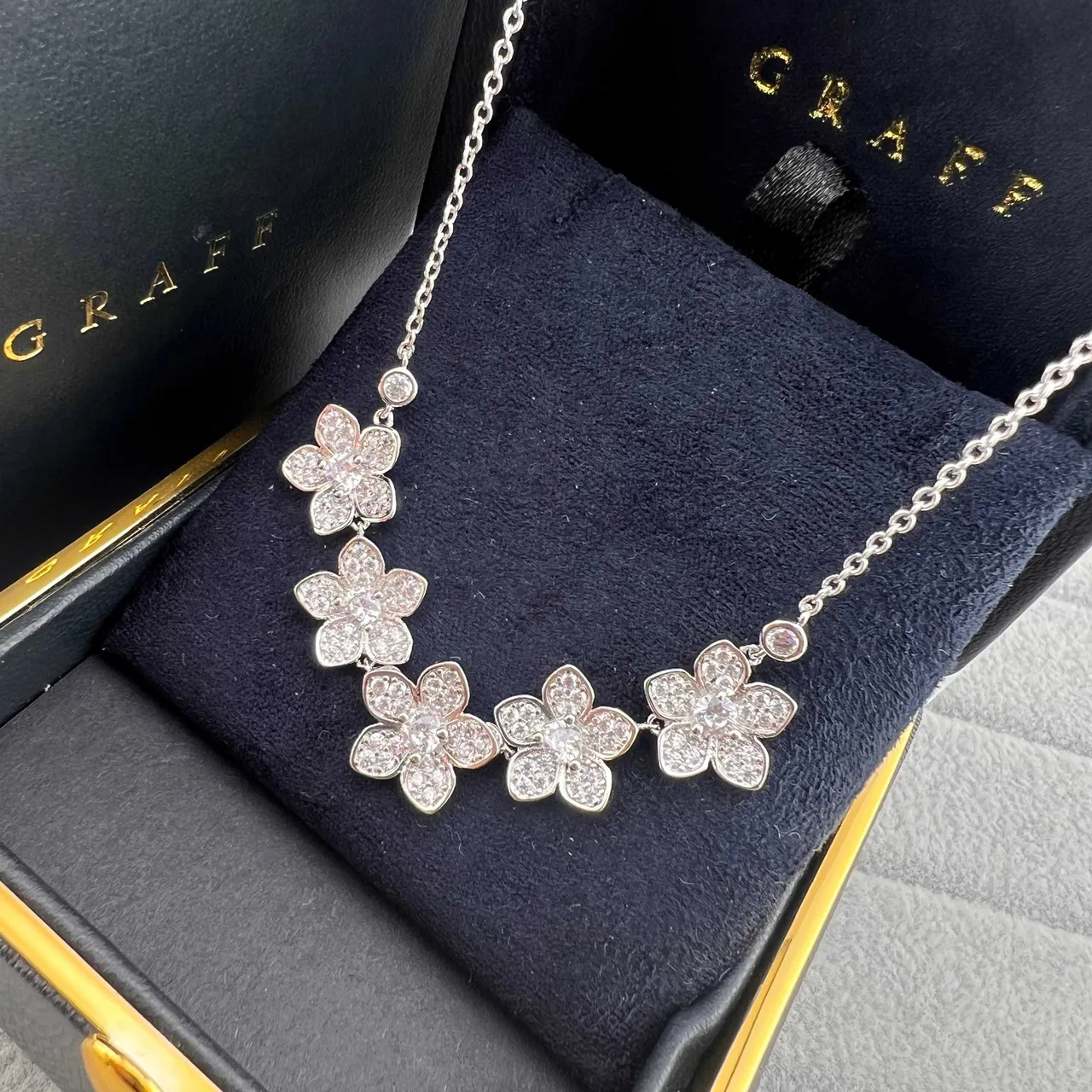 Graff Silver White Pavé-Set Floral Motif Five Blossoms Bracelet 7