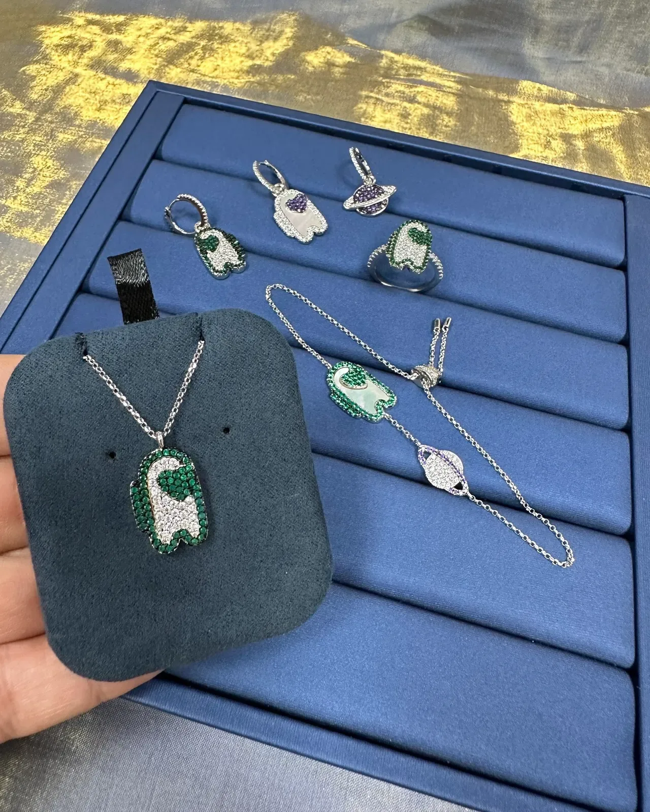 Green and White Pavé Stone Pendant Necklace 6