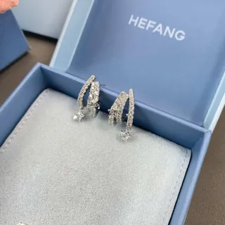 HEFANG রূপালী সাদা প্যাভে-ক্রিস্টাল লটকানো তারা চার্ম ইয়ারিংস