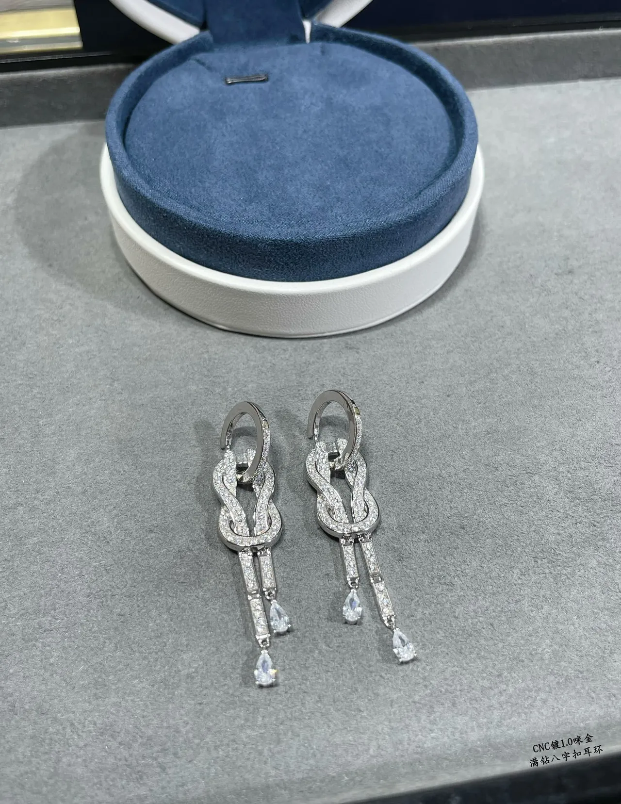 Brincos de Motivo de Nó Pavé-Set Dual-Drop Teardrop 2