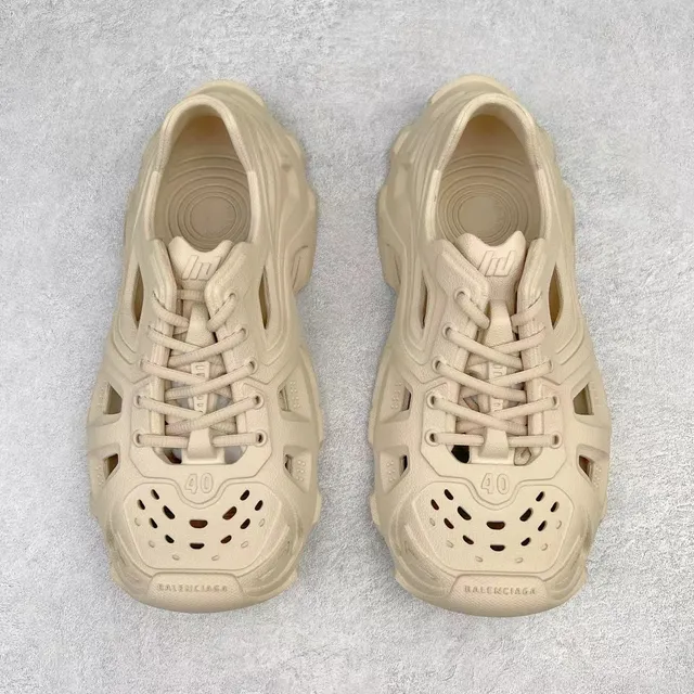Monolithic Sculpted Cutout Sole Sneaker 9