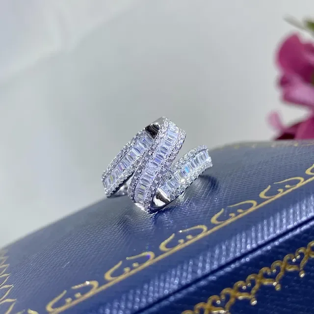 मल्टी-रो Baguette-Cut Pave Twisted Band अंगूठी 2