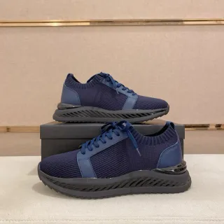 حذاء رياضي بحري أسود بقماش knit على الوجه مع كولار ريب