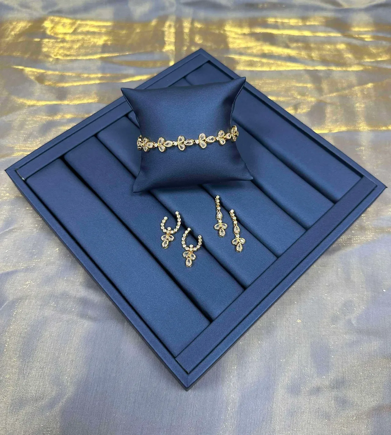Navy Gold Leaf Motif Faceted Crystal Accents Bracelet 9