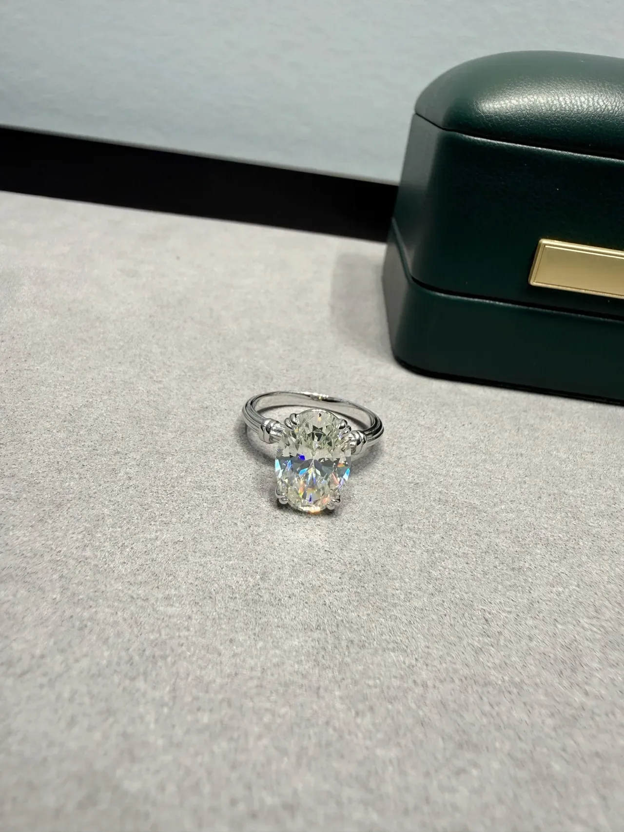 Navy Silver Oval-Cut Stone Six-Prong Solitaire Ring 8