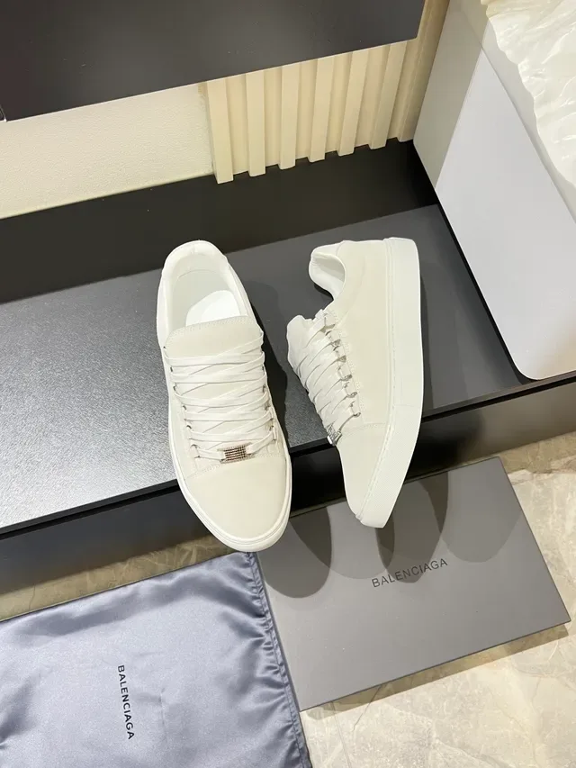 Off-White Low-Top Suede Sneakers 4